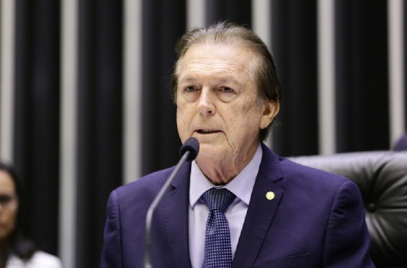 pl-3353/21-de-bivar-leva-regras-do-futebol-a-debate-decisivo