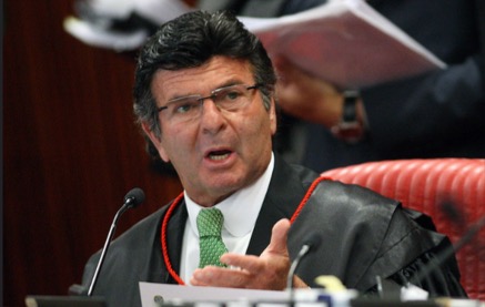 confederacao-questiona-normas-que-elevaram-base-de-calculo-do-lucro-presumido